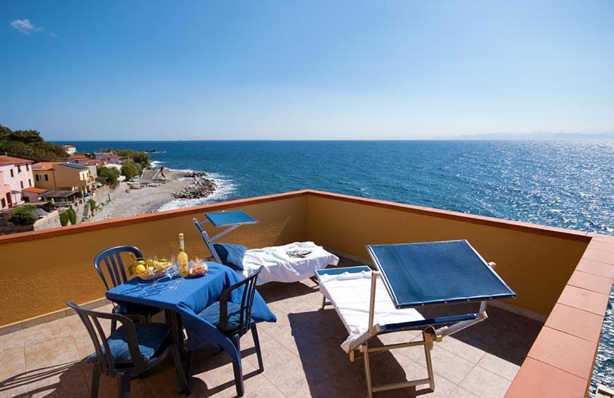 Appartamenti - Villa Mare Pomonte Bagian luar foto