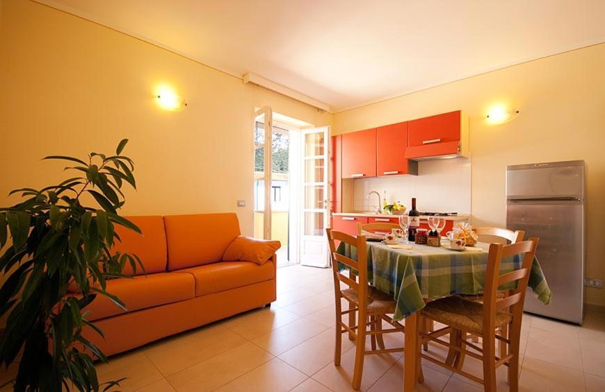 Appartamenti - Villa Mare Pomonte Bagian luar foto