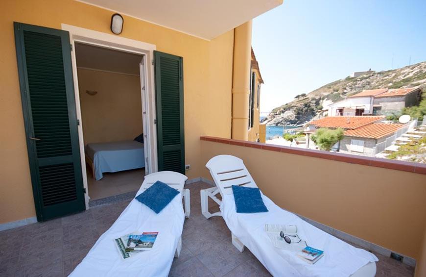 Appartamenti - Villa Mare Pomonte Bagian luar foto