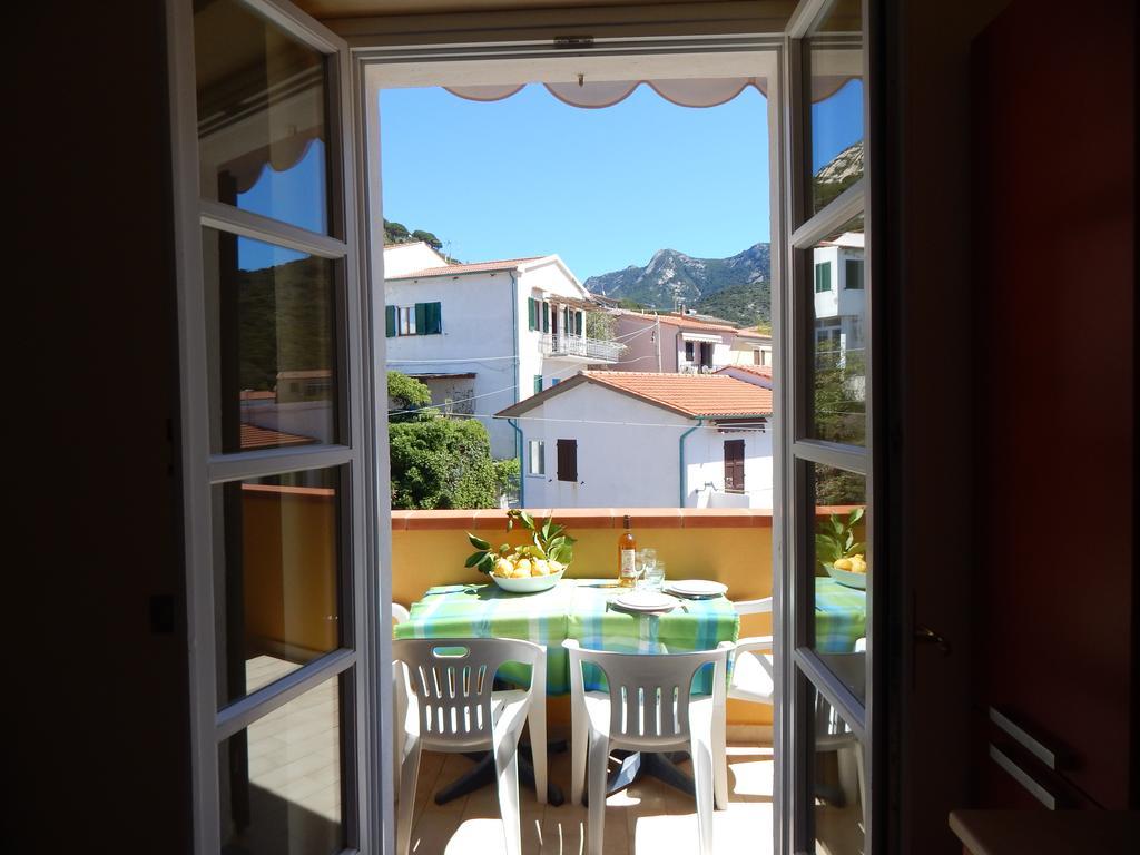 Appartamenti - Villa Mare Pomonte Bagian luar foto